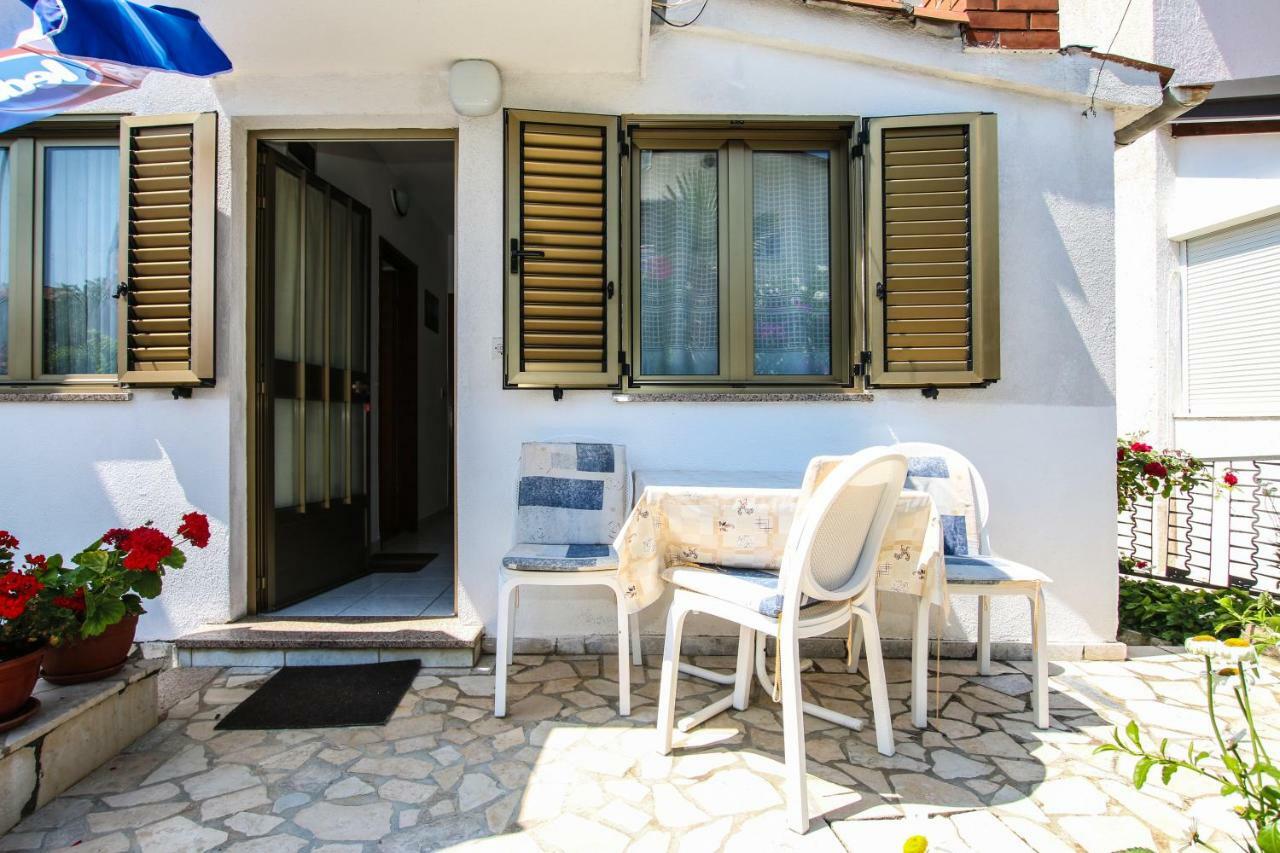 Kris Apartment Porec Esterno foto